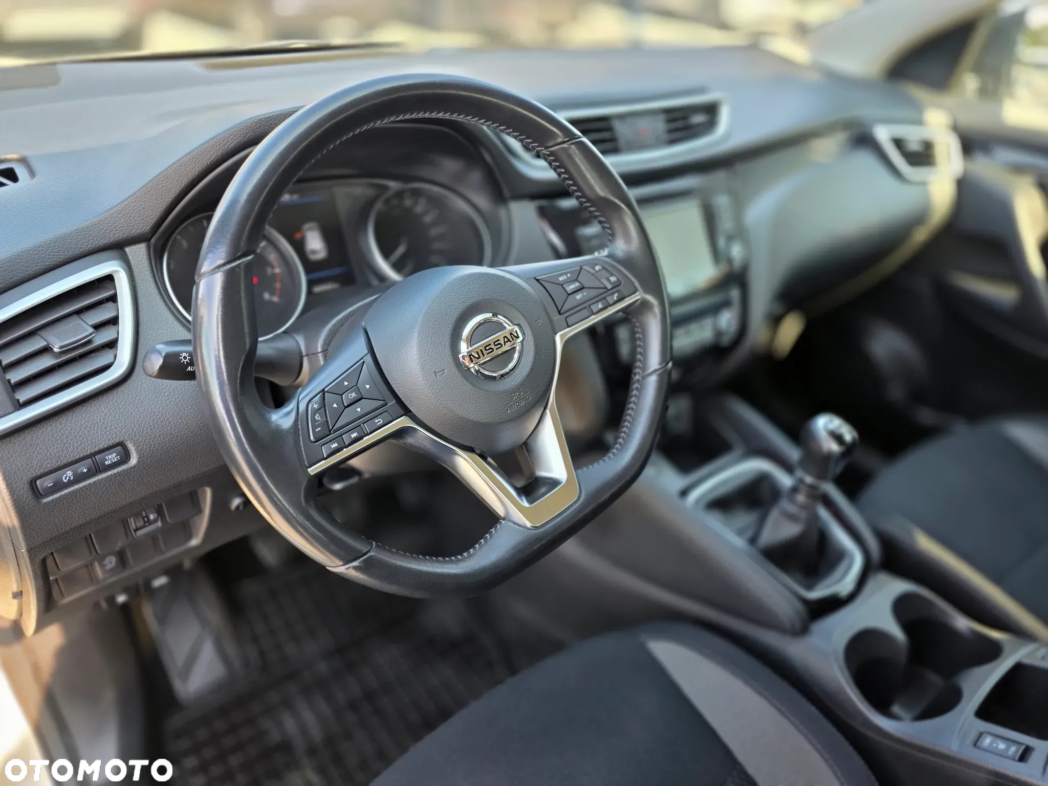 Nissan Qashqai 1.3 DIG-T N-Connecta - 8
