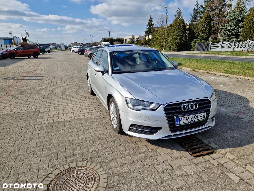 Audi A3 Sportback 1.6 TDI DPF Attraction - 2