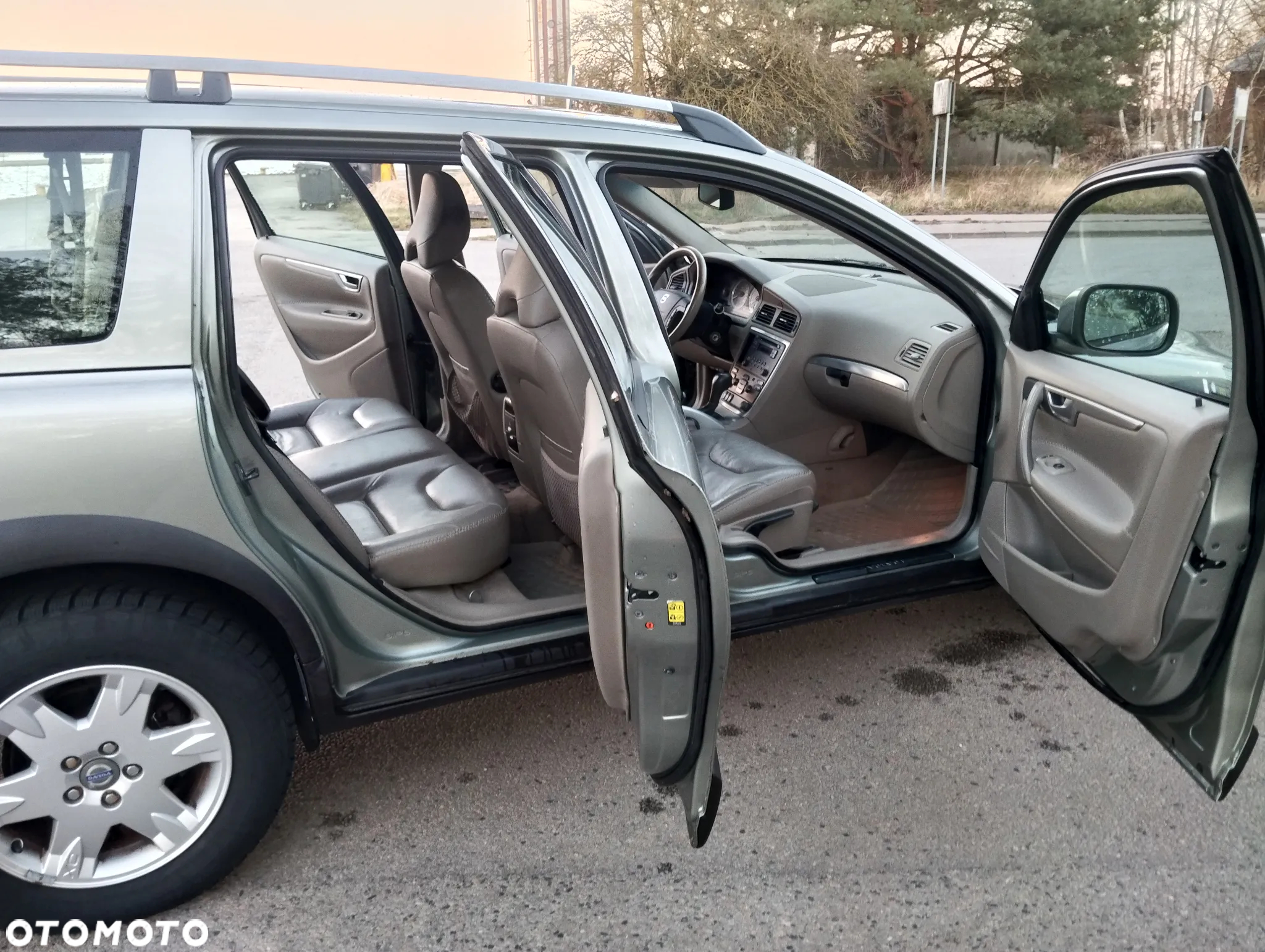 Volvo XC 70 D5 AWD Summum - 6