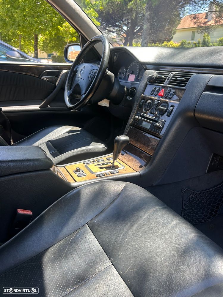 Mercedes-Benz E 220 - 6