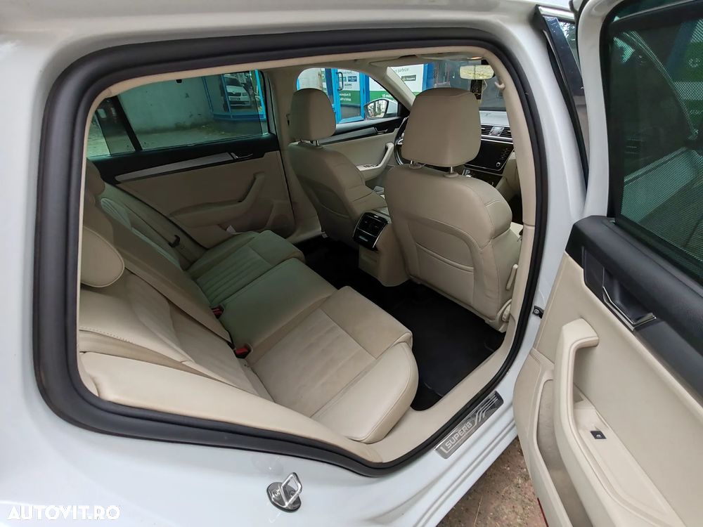 Skoda Superb 2.0 TDI DSG Ambition - 10