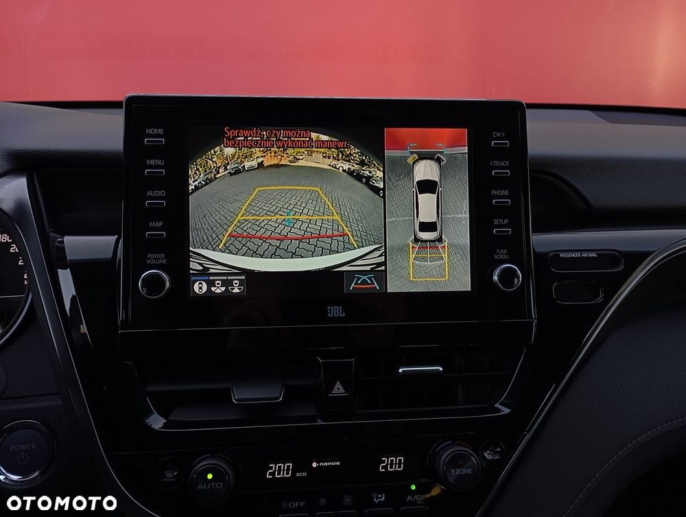 Toyota Camry - 22