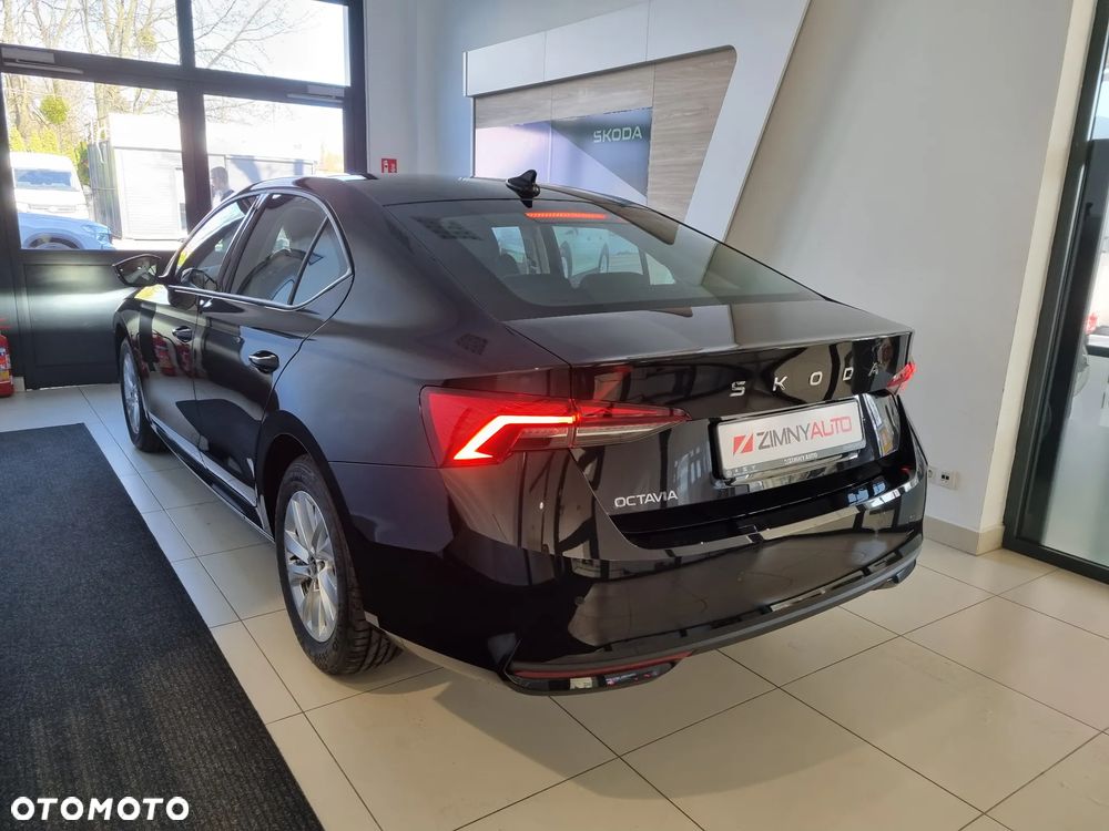 Skoda Octavia 1.5 TSI mHEV Drive Essence DSG - 9