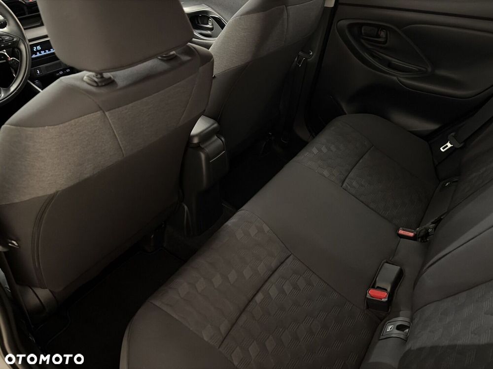 Toyota Yaris Hybrid 1.5 Style - 12