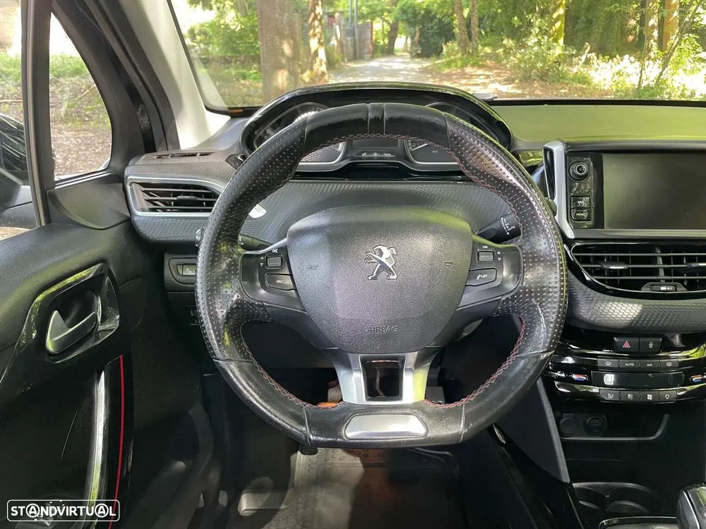 Peugeot 2008 1.2 PureTech GT Line - 17