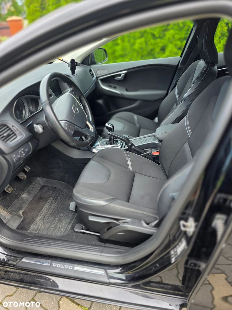 Volvo V40 D3 Momentum - 11
