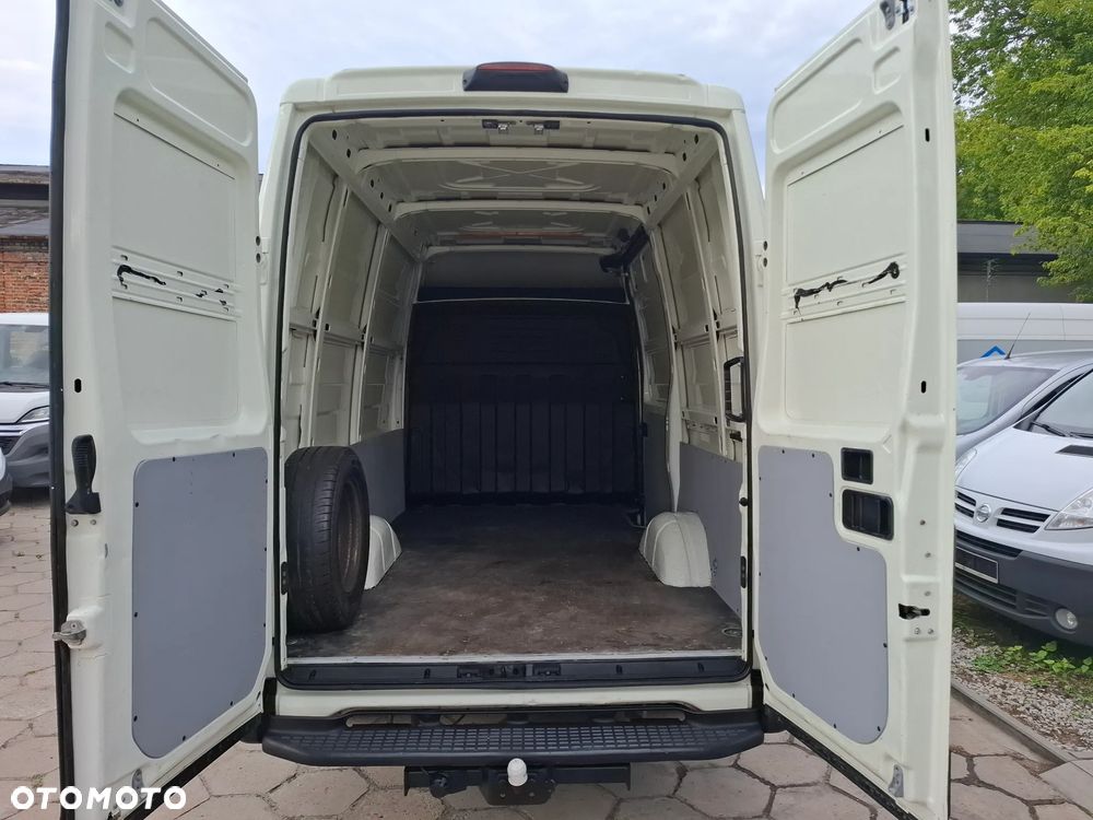 Iveco Daily 35S13 L2H2 ŚREDNIAK Klima HAK 3500KG - 23