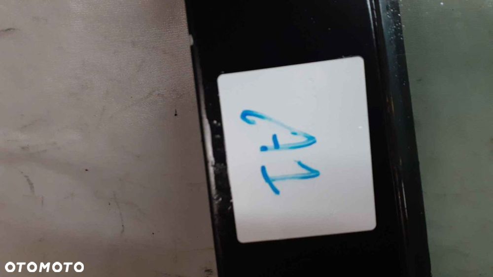 /  DRZWI PRZÓD PRZEDNIE PRAWE KIA PROCEED CEED 3D 3 DRZWI SREBRNE 9S - 2