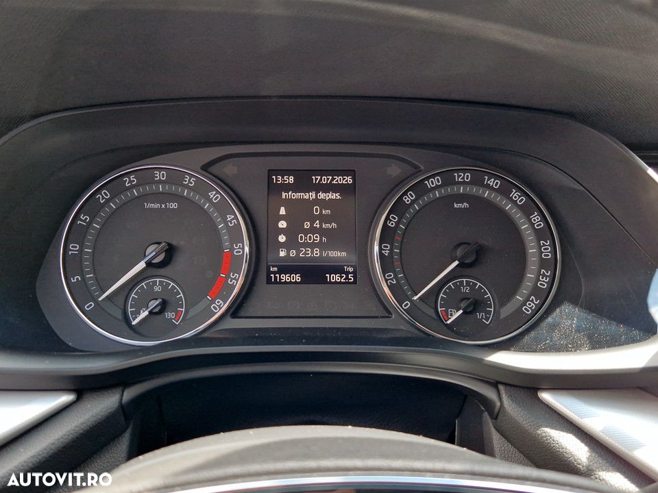 Skoda Octavia 2.0 TDI DSG Ambition - 20