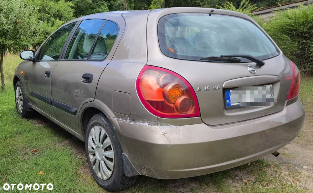 Nissan Almera - 4