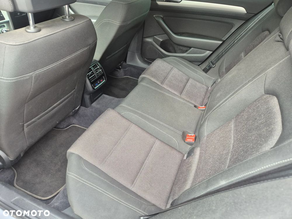 Volkswagen Passat Variant 2.0 TDI (BlueMotion Technology) Comfortline - 22