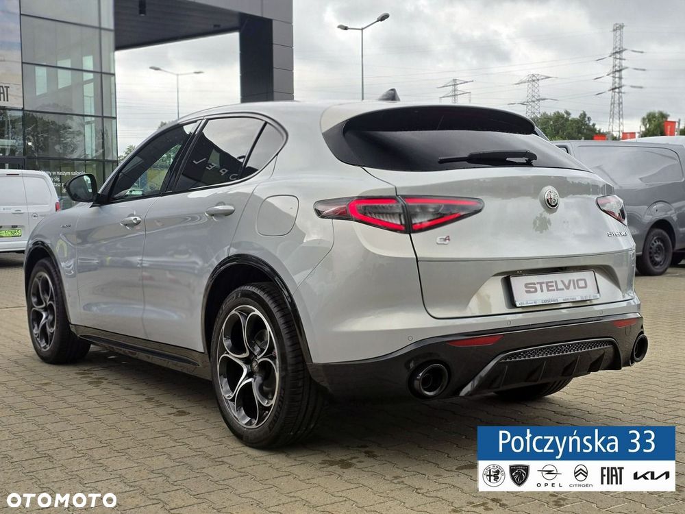 Alfa Romeo Stelvio - 8