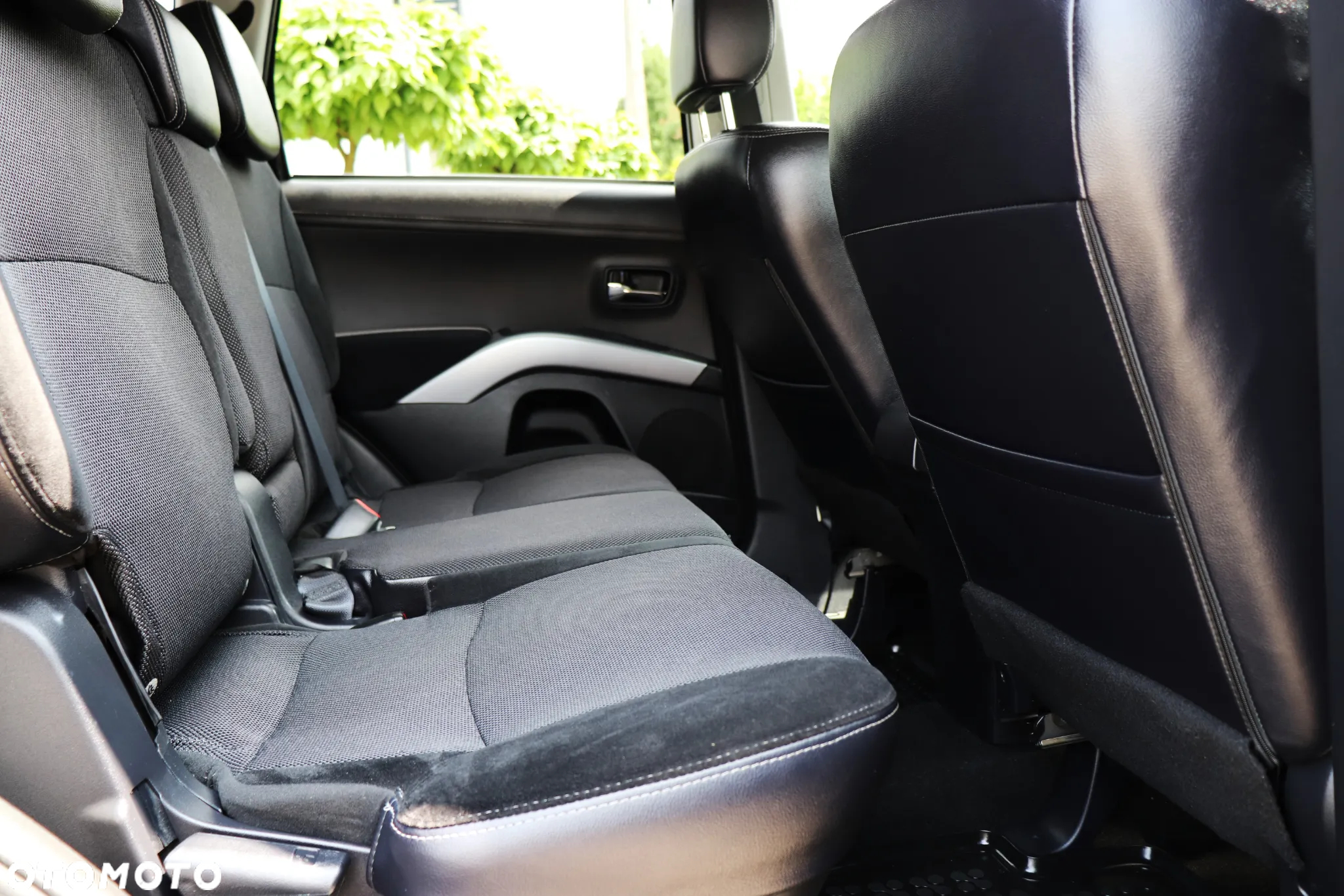 Mitsubishi Outlander 2.0 Intense 2WD - 23