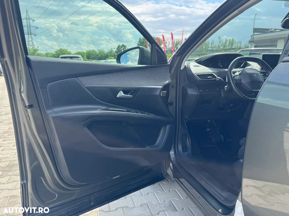Peugeot 5008 BlueHDI 130 EAT8 Allure - 19