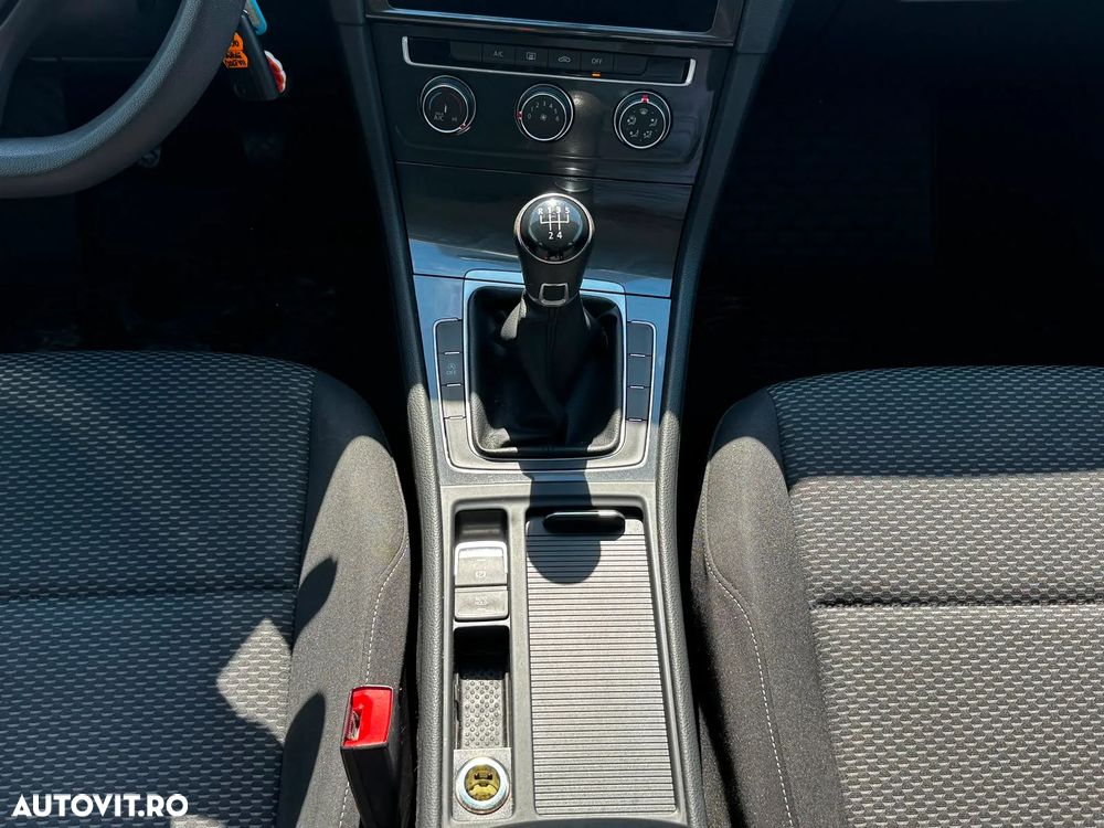 Volkswagen Golf 1.6 TDI Trendline - 14