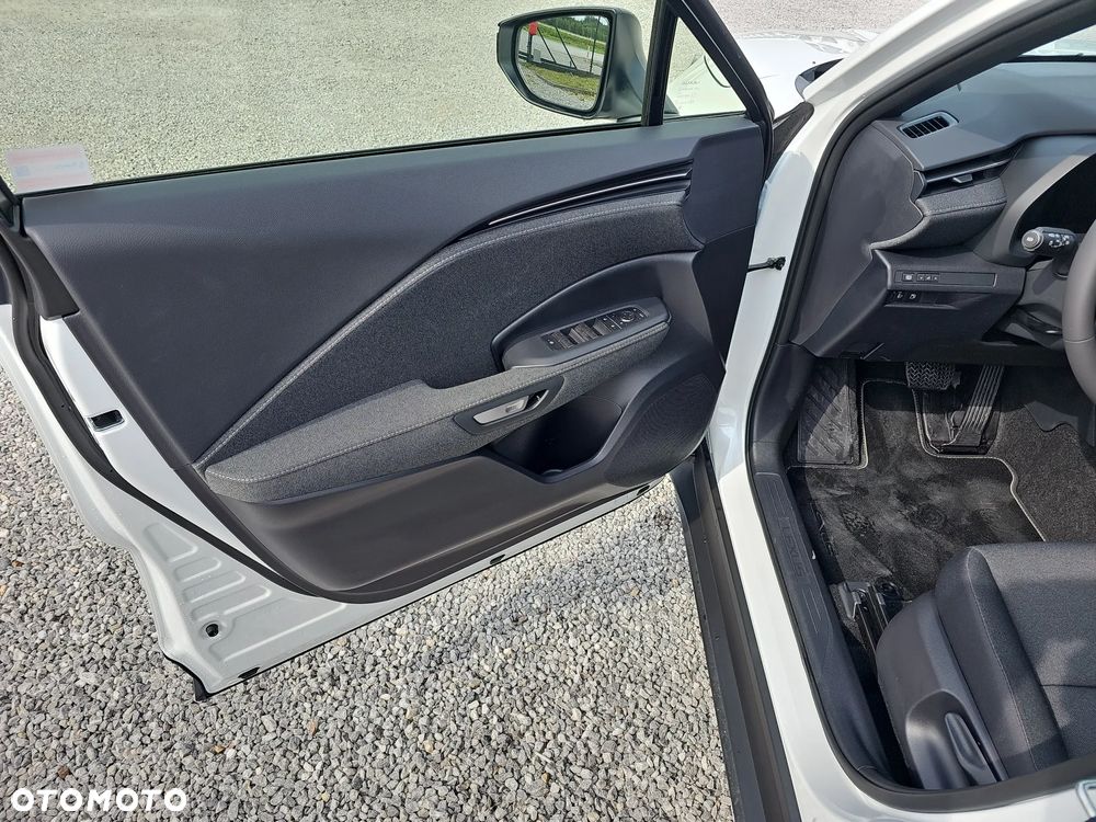 Lexus LBX 1.5 Hybrid - 21
