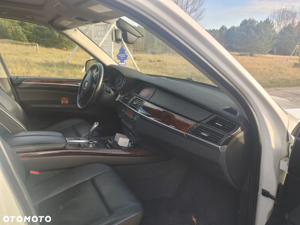 BMW X5 xDrive35i Edition Exclusive - 16