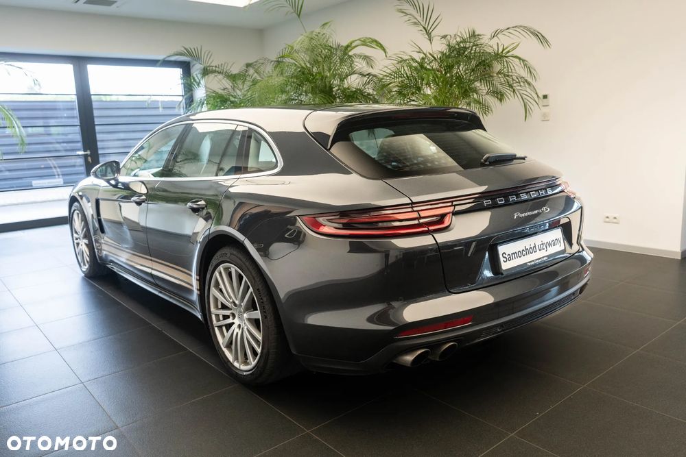 Porsche Panamera 4S - 3