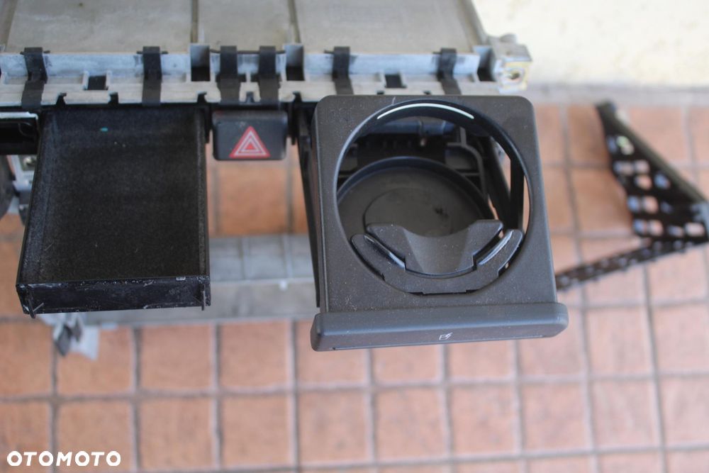 RAMKA STELAŻ RADIA 2 DIN AUDI A4 B6 8E0858005C - 2