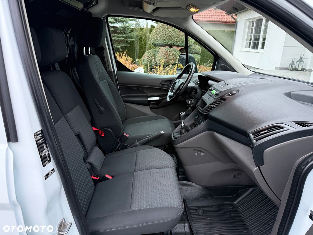 Ford Transit Connect - 19