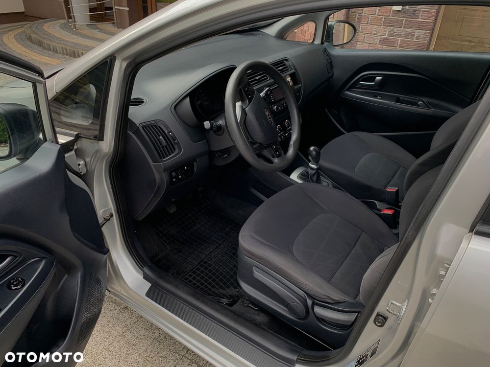 Kia Rio 1.4 M - 14