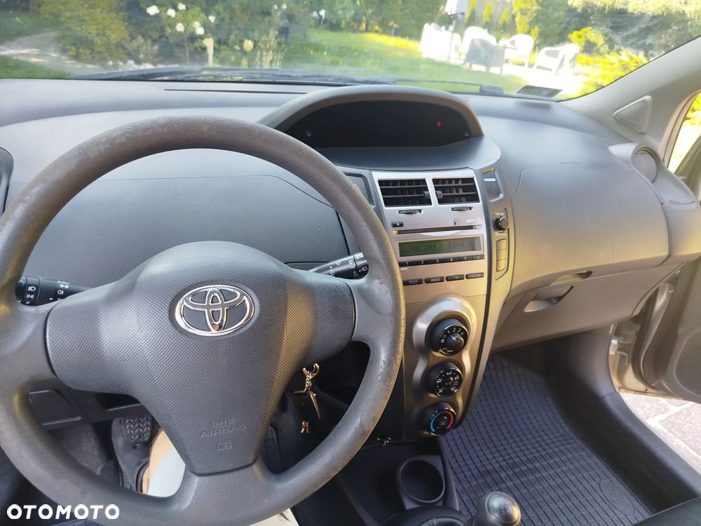 Toyota Yaris 1.0 Luna A/C - 15