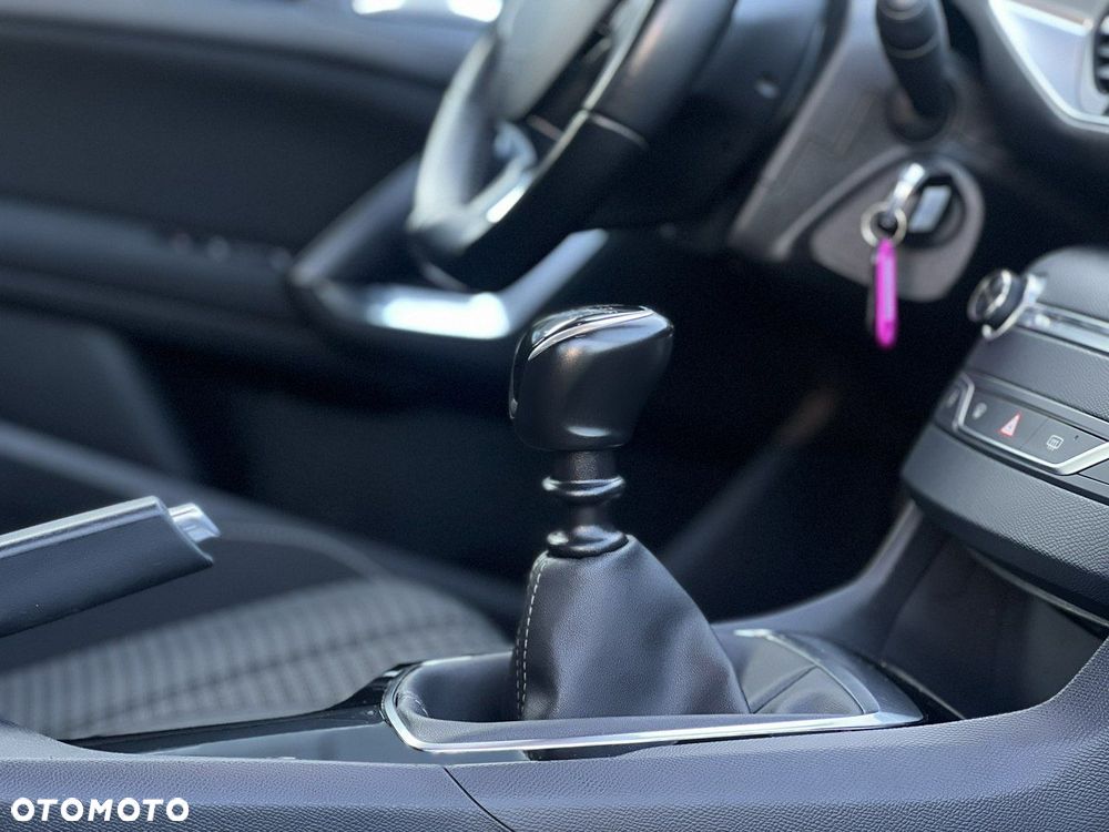 Peugeot 308 1.5 BlueHDi Active Pack Business S&S - 22