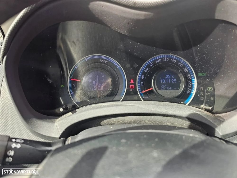 Toyota Auris 1.8 HSD - 8