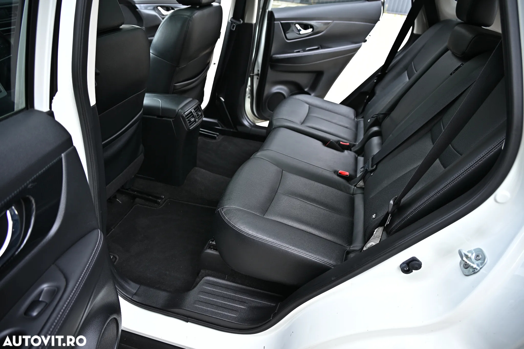 Nissan X-Trail 1.7 dCi Xtronic Tekna - 17