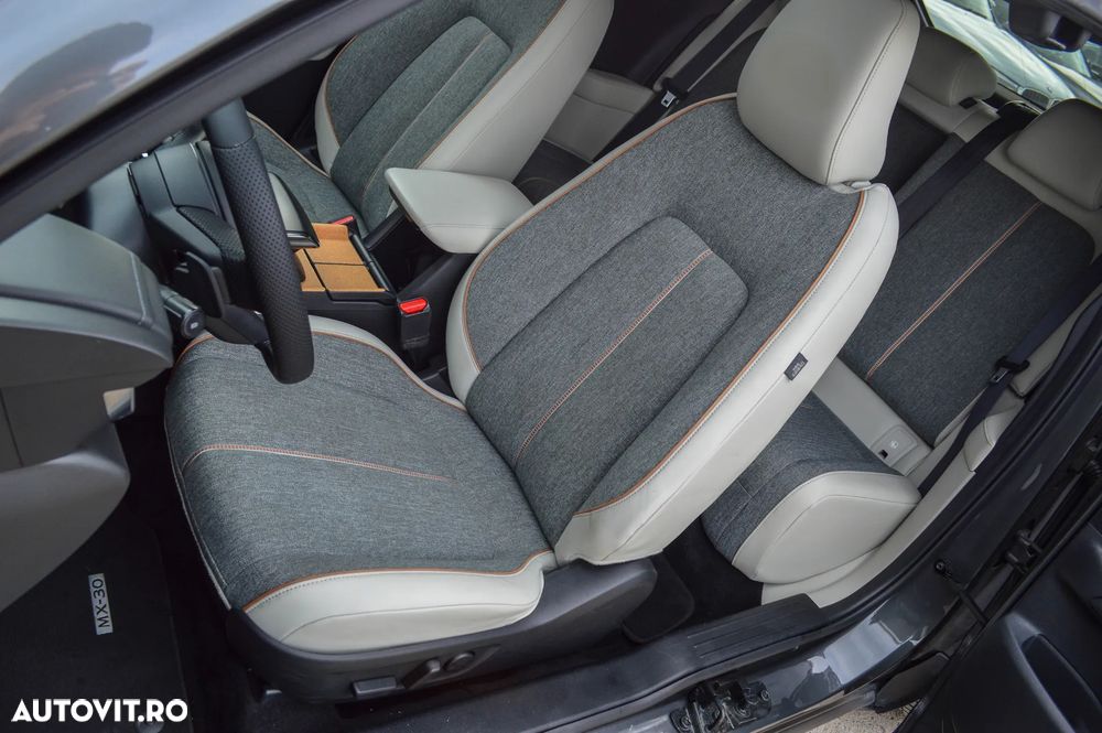 Mazda MX-30 e-SKYACTIV EXCLUSIVE-LINE - 36