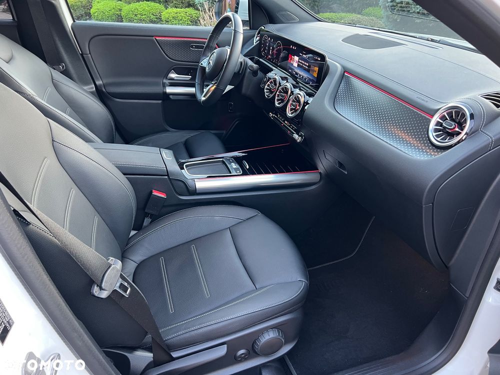 Mercedes-Benz GLA 220 d 4Matic 8G-DCT - 19