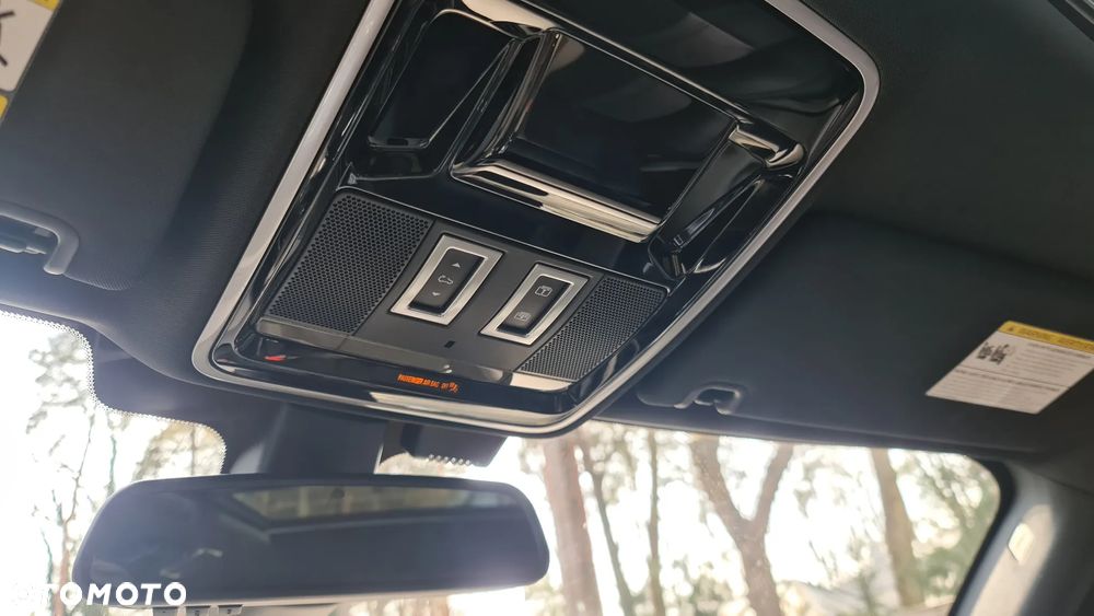 Land Rover Range Rover V8 Supercharged - 13