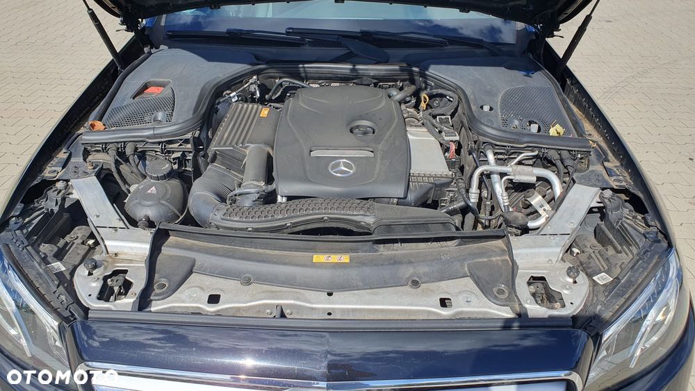 Mercedes-Benz Klasa E 200 9G-TRONIC - 18