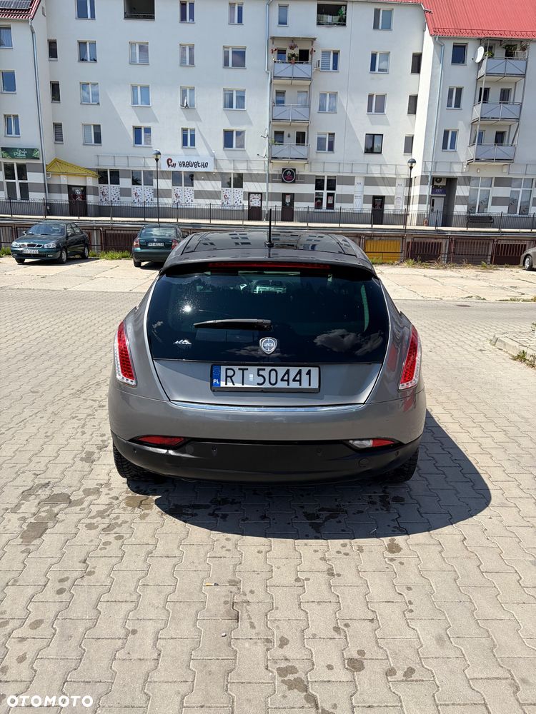 Lancia Delta 2.0 MJ Platino - 4