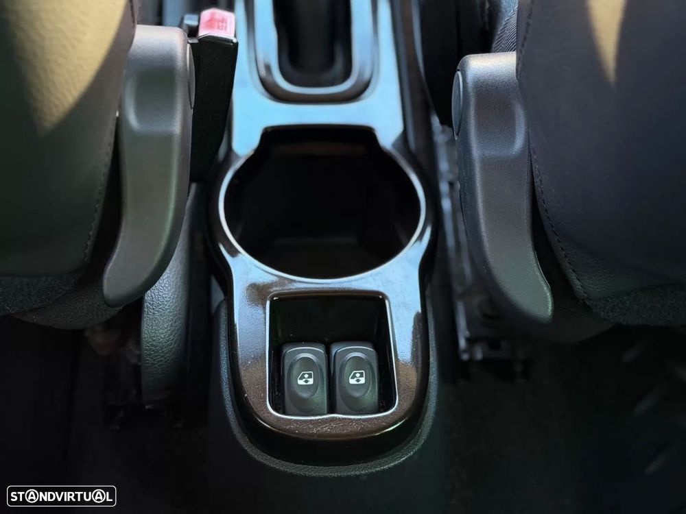 Dacia Duster 1.5 dCi Prestige — fotografia 11