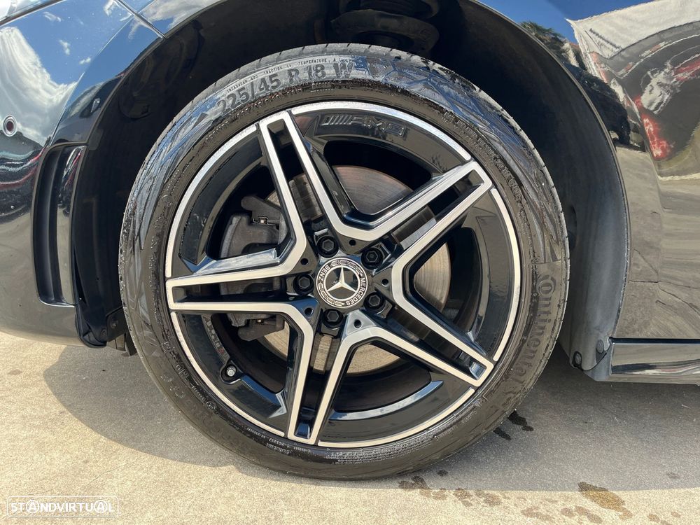Mercedes-Benz A 250 e AMG Line - 11