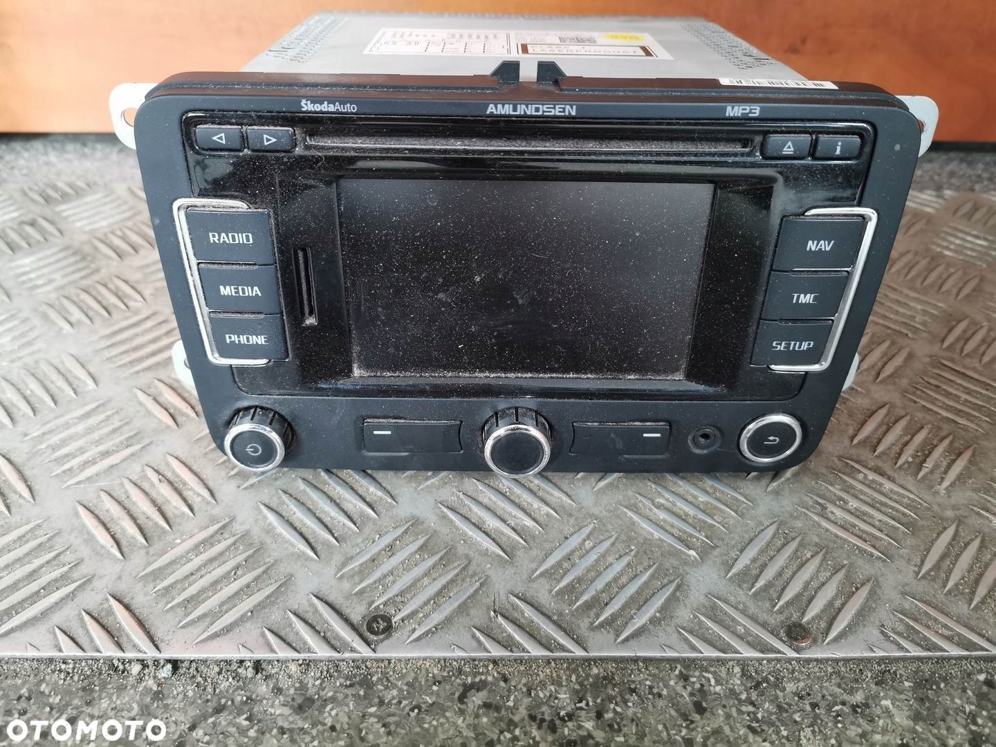 RADIO NAWIGACJA SKODA OE 3T0035191A - 1