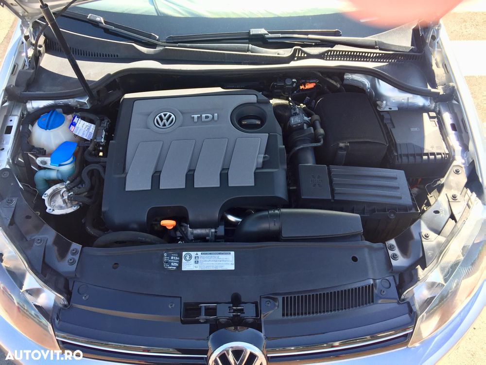 Volkswagen Golf 1.6 TDI DPF Comfortline - 6