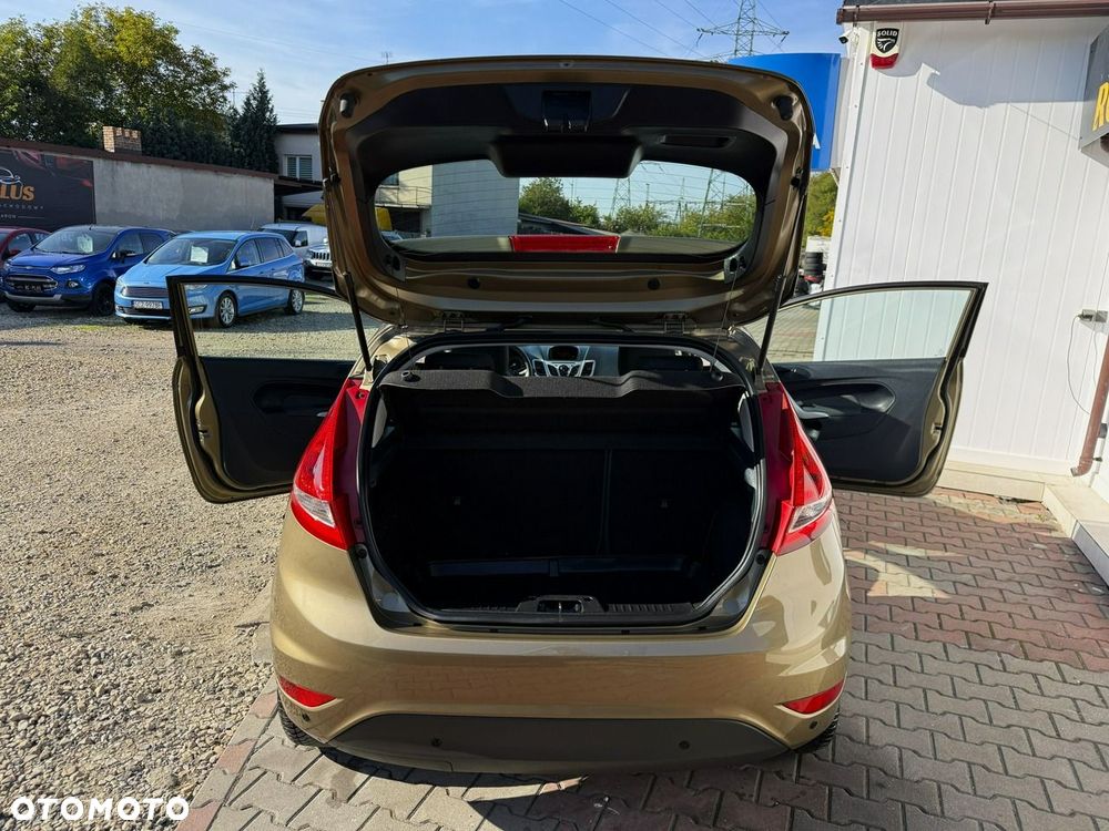 Ford Fiesta 1.25 Champions Edition - 11