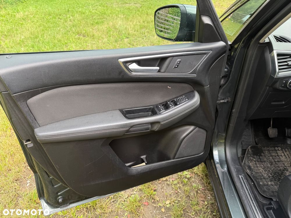 Ford S-Max - 13