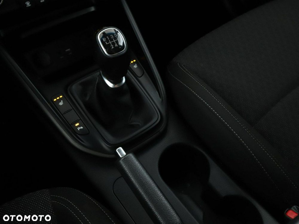 Kia Carens 1.6 GDI Dream-Team Edition - 29
