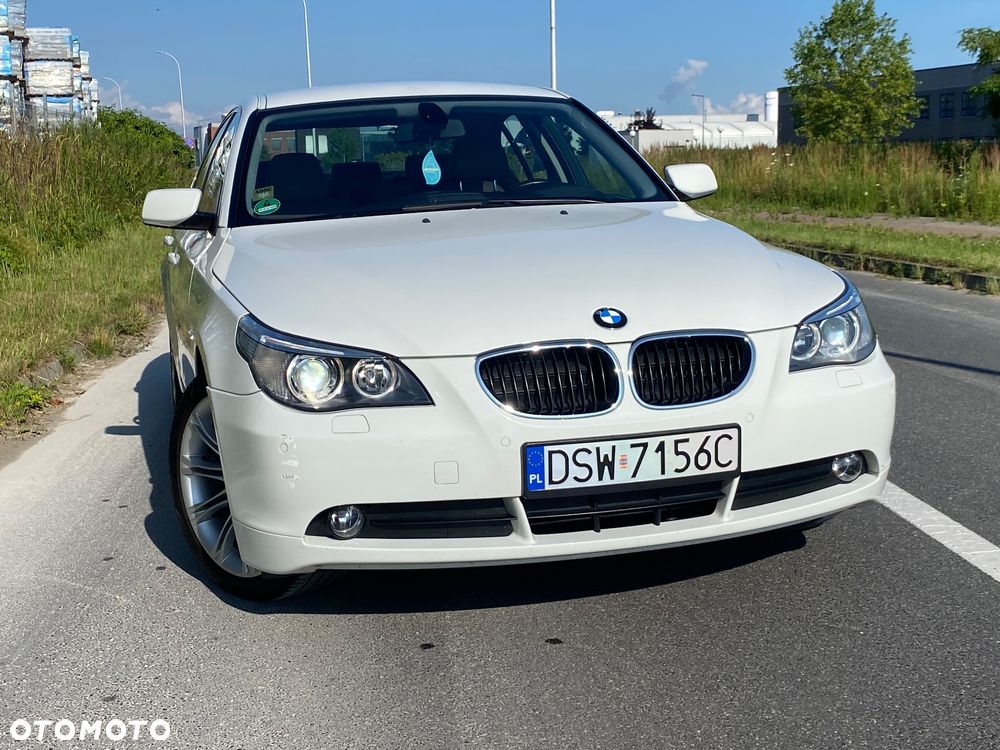 BMW Seria 5 520i - 4