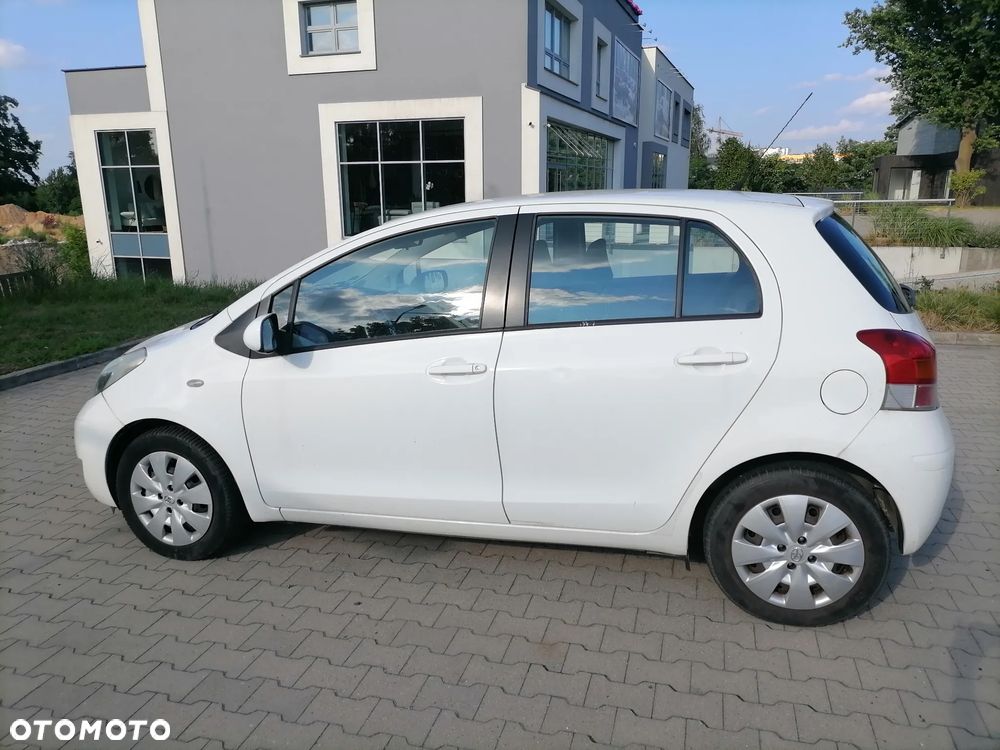 Toyota Yaris - 8