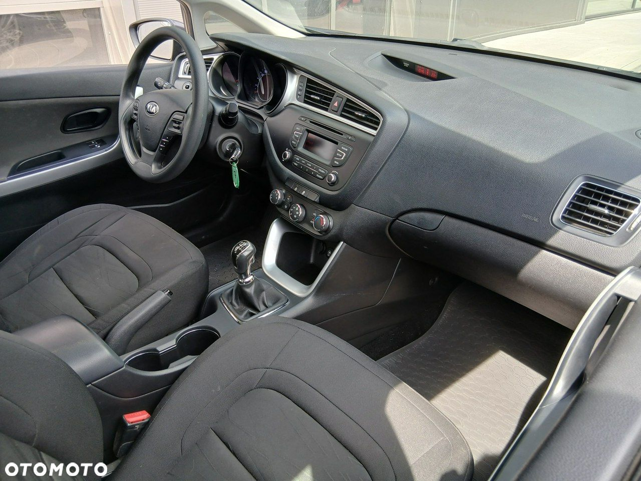 Kia Ceed - 13