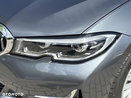 BMW Seria 3 330e Sport Line sport - 19