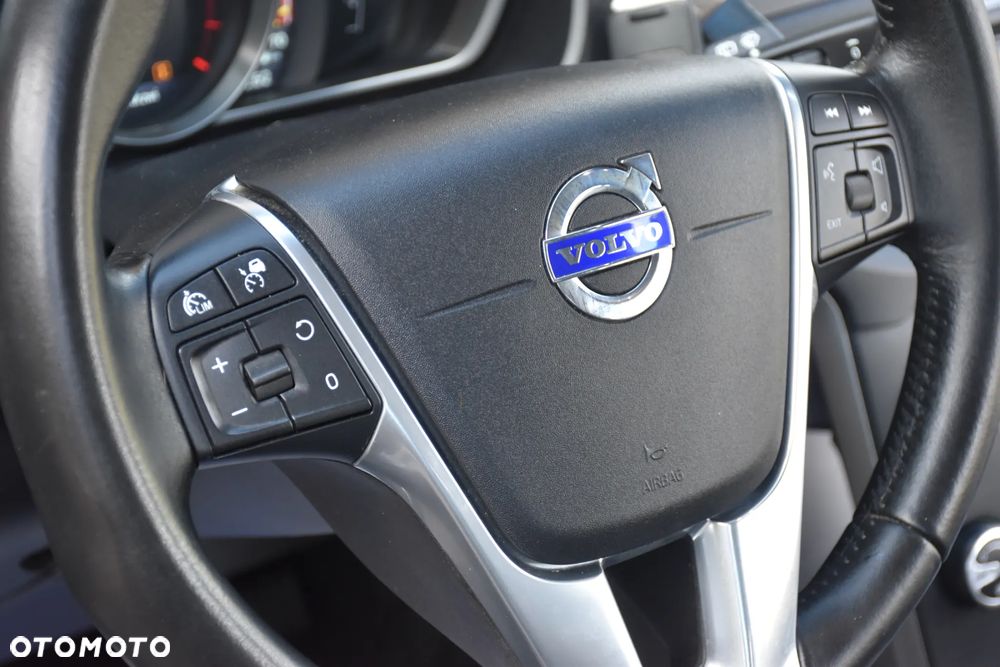 Volvo V40 D2 Summum - 18