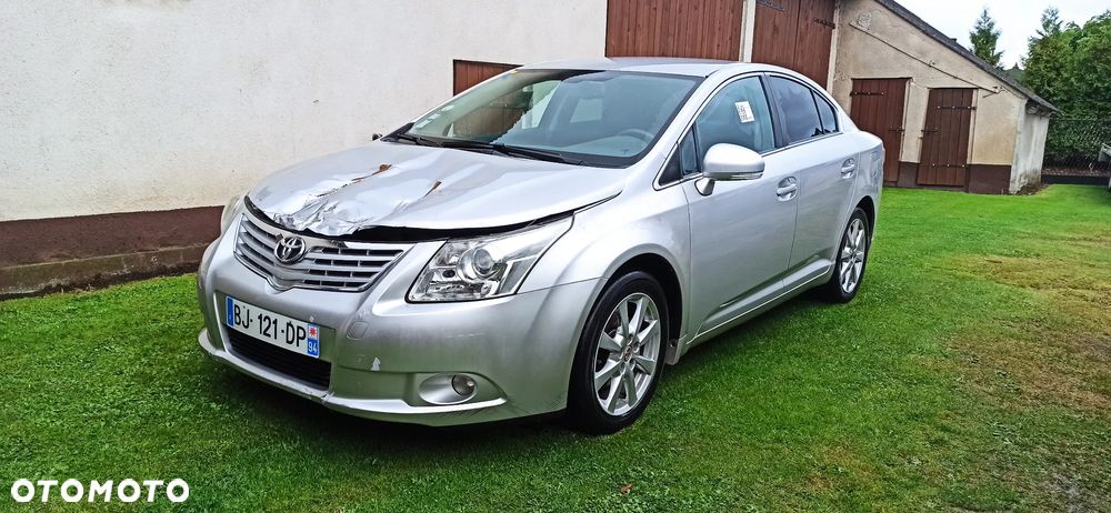 Toyota Avensis - 1