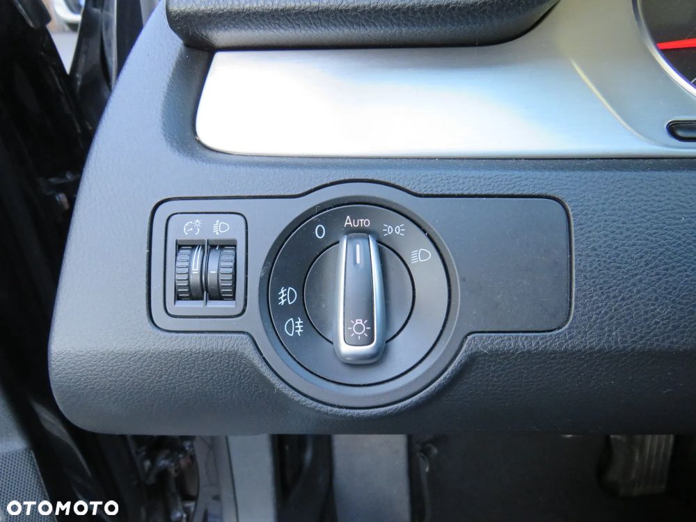 Volkswagen Passat 2.0 TDI Highline DSG - 25