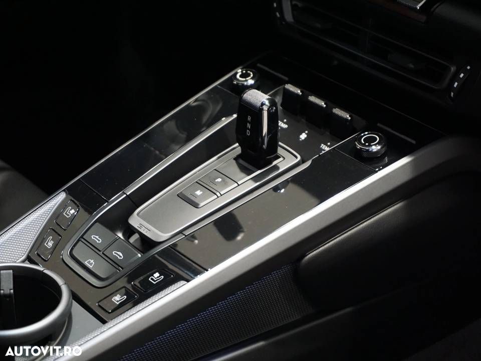 Porsche 911 Carrera Cabriolet PDK - 19