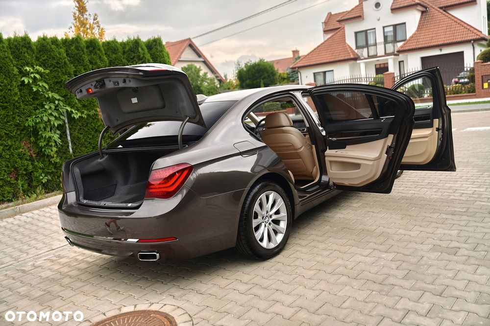 BMW Seria 7 750d xDrive - 18